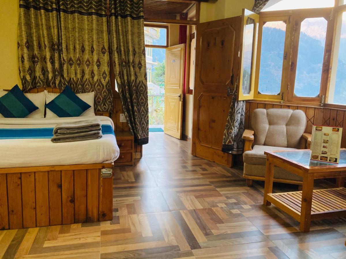 Woods Villa- A Luxury Mountains View Cottages Manali  Exterior photo