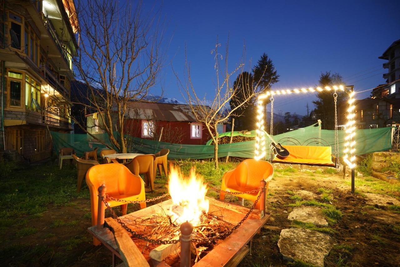 Woods Villa- A Luxury Mountains View Cottages Manali  Exterior photo
