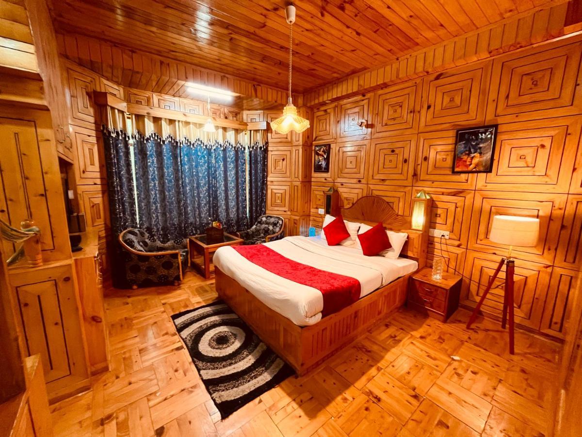 Woods Villa- A Luxury Mountains View Cottages Manali  Exterior photo