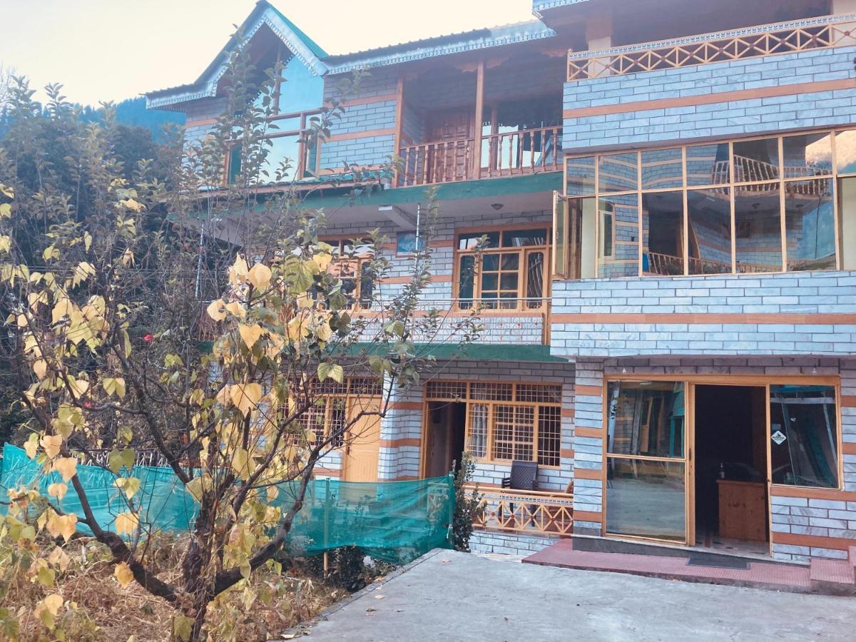 Woods Villa- A Luxury Mountains View Cottages Manali  Exterior photo