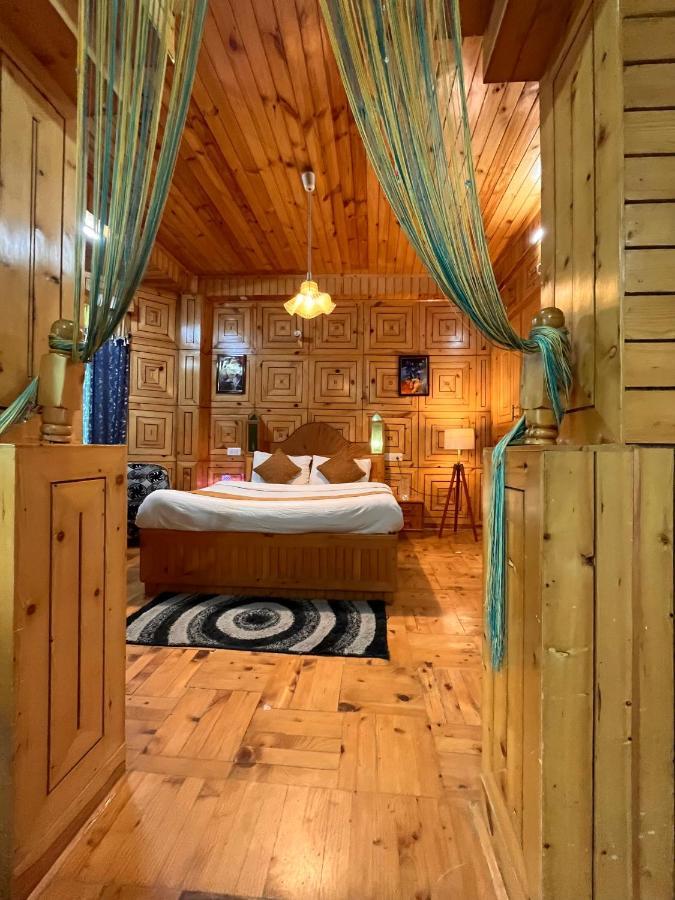 Woods Villa- A Luxury Mountains View Cottages Manali  Exterior photo