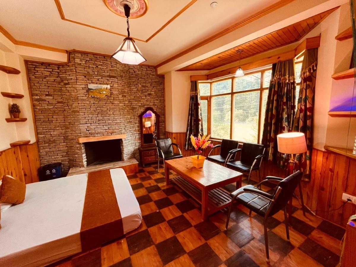 Woods Villa- A Luxury Mountains View Cottages Manali  Exterior photo
